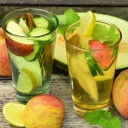 Zdravé nápoje, které osvěží a dokonale hydratují pleť v létě